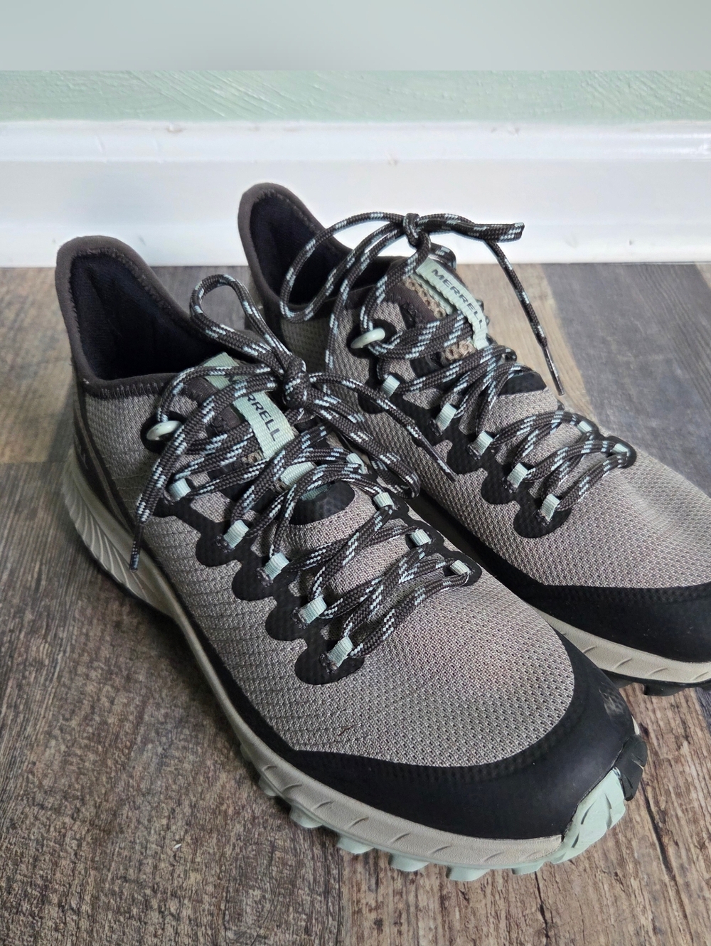 Merrell Women's Bravada Lace Up Hiking Shoes - Soft Toe Size 9.5